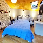 Apartament La Taniere, T2 Duplex, Centre Luchon, 4 Personnes, Wifi, 3eme Etage *