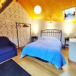 La Taniere, T2 Duplex, Centre Luchon, 4 Personnes, Wifi, 3eme Etage Apartament *