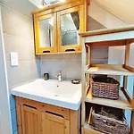 شقة La Taniere, T2 Duplex, Centre Luchon, 4 Personnes, Wifi, 3eme Etage