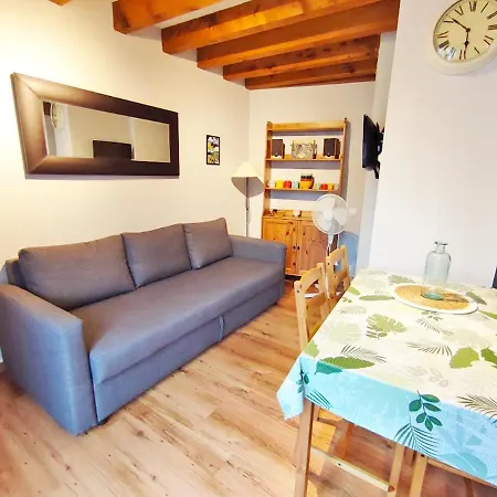 La Taniere, T2 Duplex, Centre Luchon, 4 Personnes, Wifi, 3eme Etage Daire *