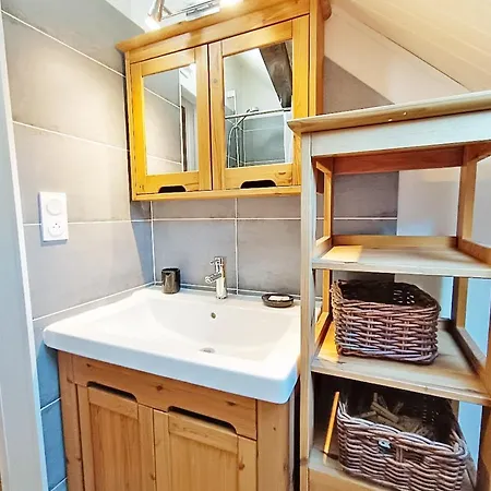 Daire La Taniere, T2 Duplex, Centre Luchon, 4 Personnes, Wifi, 3eme Etage