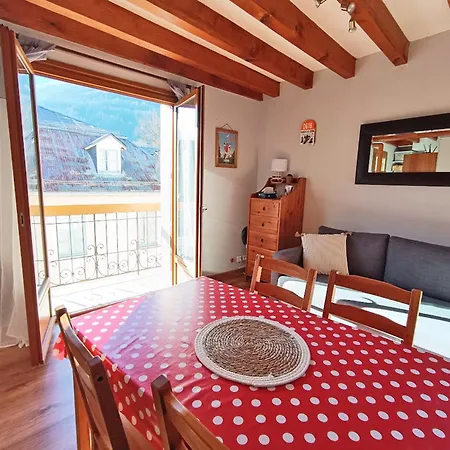 La Taniere, T2 Duplex, Centre Luchon, 4 Personnes, Wifi, 3eme Etage