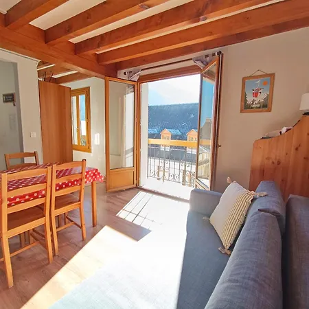 Apartment La Taniere, T2 Duplex, Centre Luchon, 4 Personnes, Wifi, 3eme Etage Bagneres-de-Luchon